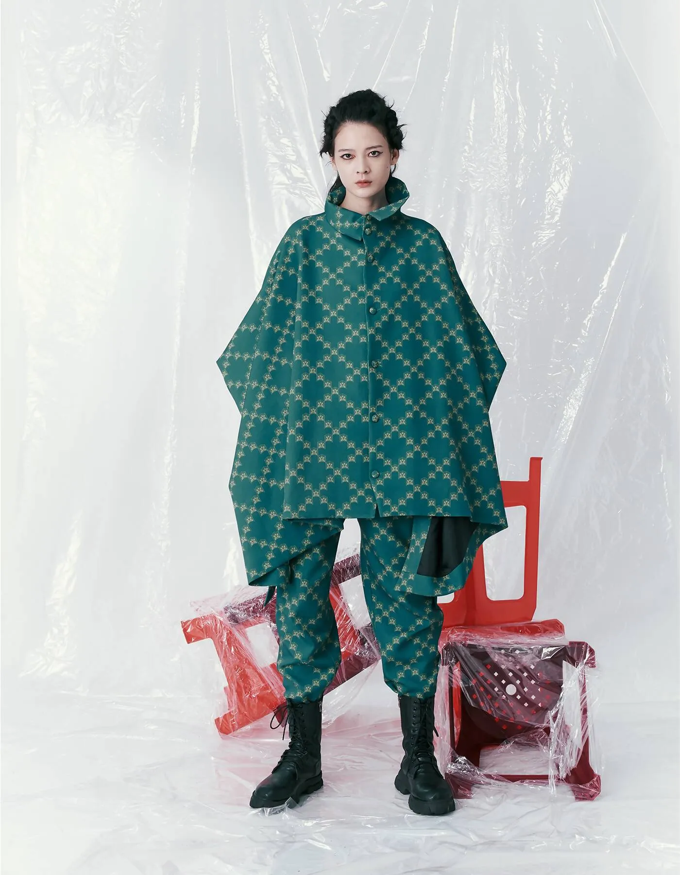 Ban-Doh Floral Stand Collar Cape Coat (Blue)