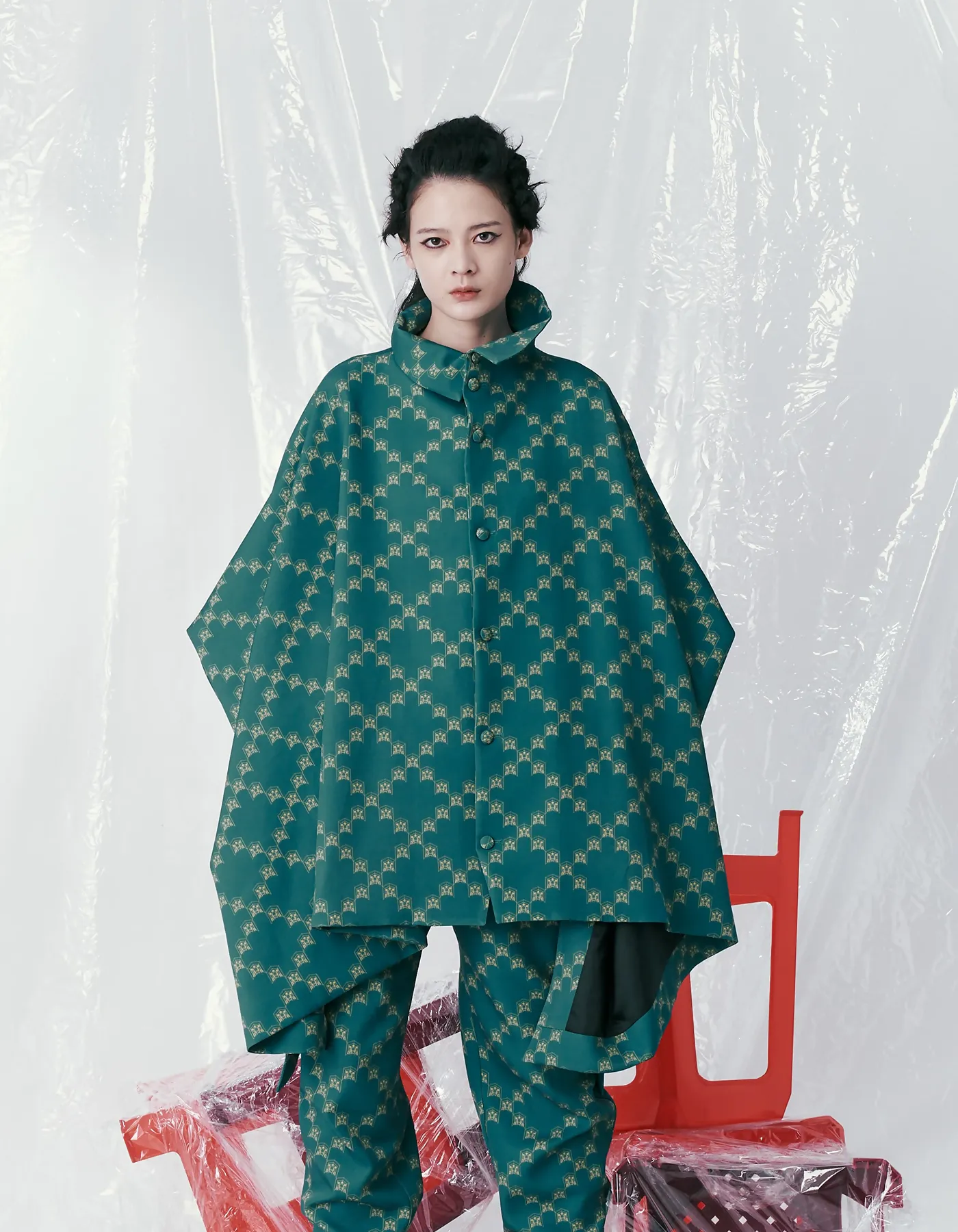 Ban-Doh Floral Stand Collar Cape Coat (Blue)
